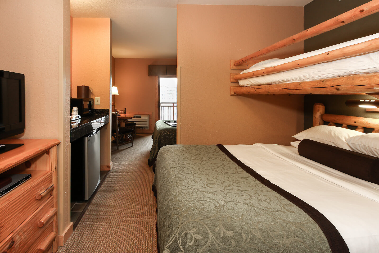 One Bedroom Deluxe Condo Suite Wilderness at the Smokies