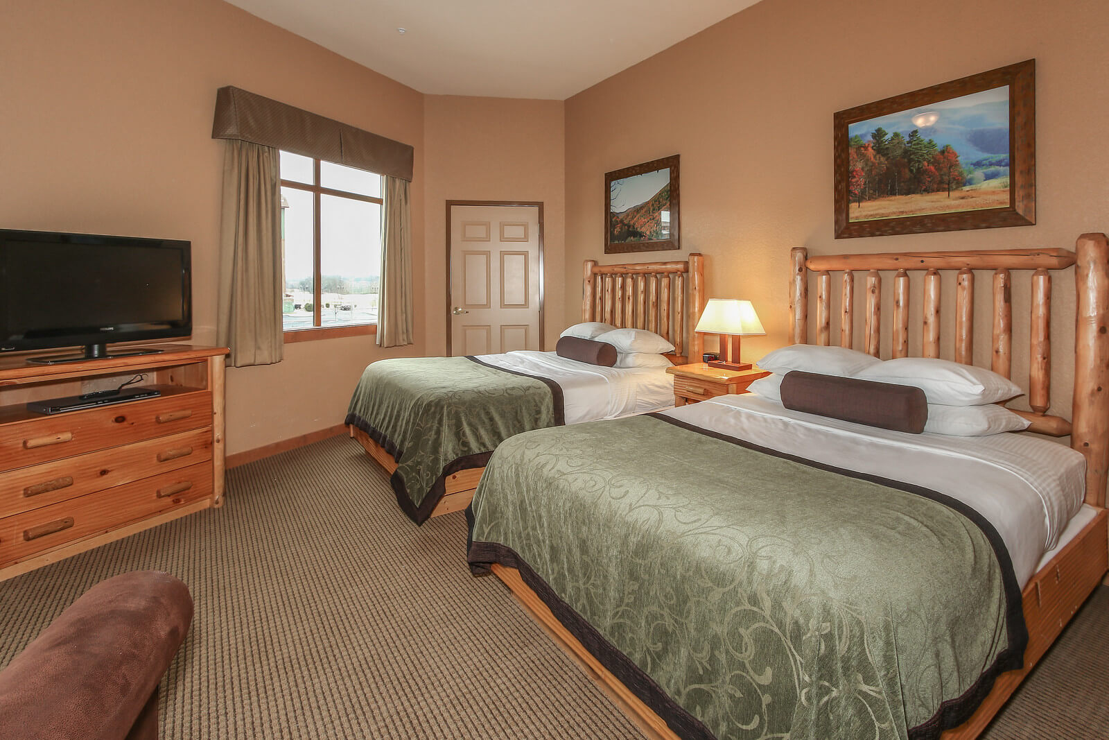 Deluxe Family Condo Suite Wilderness at the Smokies