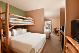 bunk beds in river lodge suite